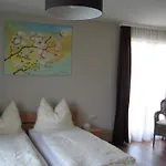 Bed and Breakfast Haus Christl Uderns