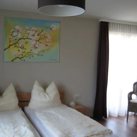 Bed & Breakfast Haus Christl Uderns