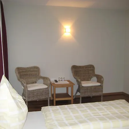 Bed & Breakfast Haus Christl 2*